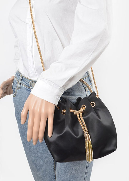 Cluth Black