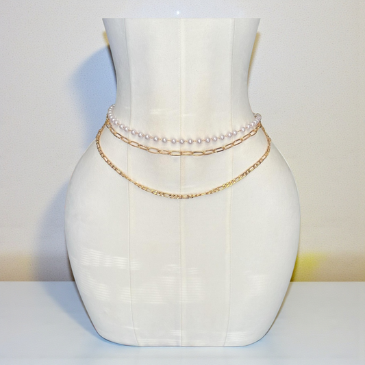Gold chains pearl