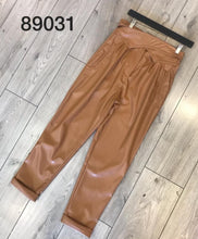 Load image into Gallery viewer, Fabulous Leather Pants
