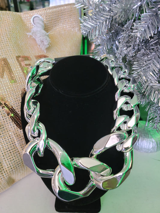 Female Chains